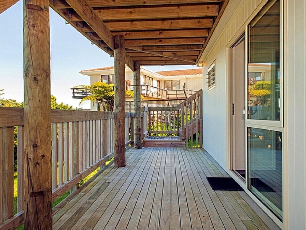 Pretty On Paku, Tairua - Cottage Exterior photo